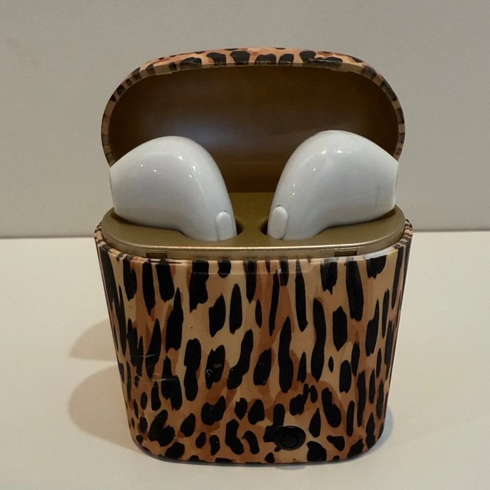 Leopard Print Wireless Earbuds with Case